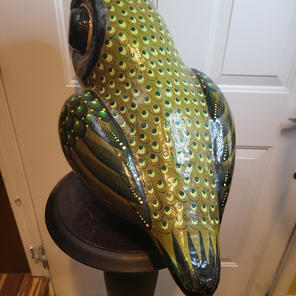 Extra Large Vintage Paper Mache Hand Painted Parrot 22" - Picture 6 of 14